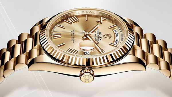 Click on the photo to check out TOP 1200 high-end WATCH BRANDS & makers for men & women.
