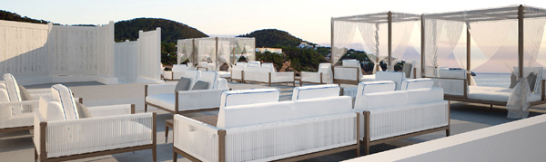 Cotton Beach Club, Posta De Sol 21, Cala Tarida.