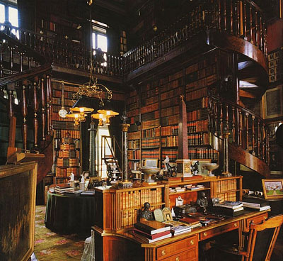 Private library at Château de Groussay, Montfort-l'Amaury, Department of Yvelines, France.