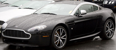 Aston Martin V8 Advantage N420 (2011).