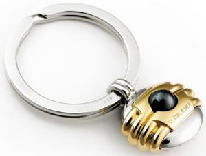 Schroeder Key ring 'Pas de Deux' in solid gilt silver with a hematite ball.