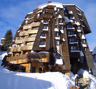 Hôtel des Dromonts, 40 Place des Dromonts, 74110 Avoriaz, France.