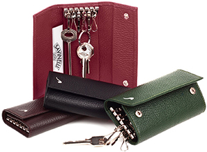 Savinelli Men's leather key holders.