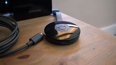 Google Chromecast (2015).