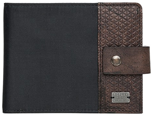 Replay Men's leather wallet: US$98.