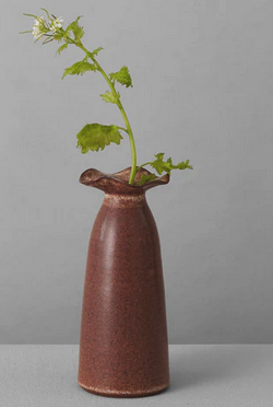 Toast SZ Ceramics Frill Neck Vase: €50.