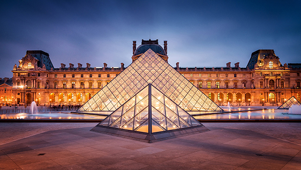 Louvre Museum | Musée du Louvre, 75001 Paris, France - the world's largest museum. Contains approximately 500,000 objects and displays 35,000 works of art in eight curatorial departments with more than 72,735 m2 (782,910 sq ft) dedicated to the permanent collection.